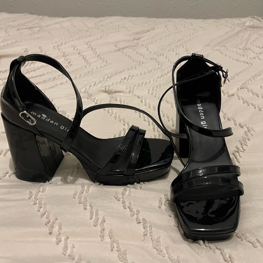 Madden Girl Black Chunky Heeled Sandals